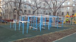 Площадка для воркаута в городе Москва №2045 Средняя Современная фото